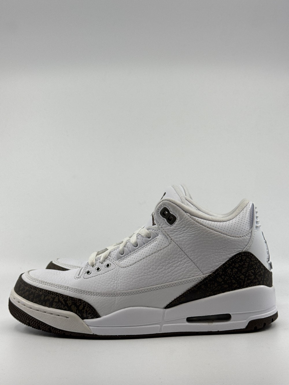 *USED/NO BOX* AJ 3 - MOCHA (2018)