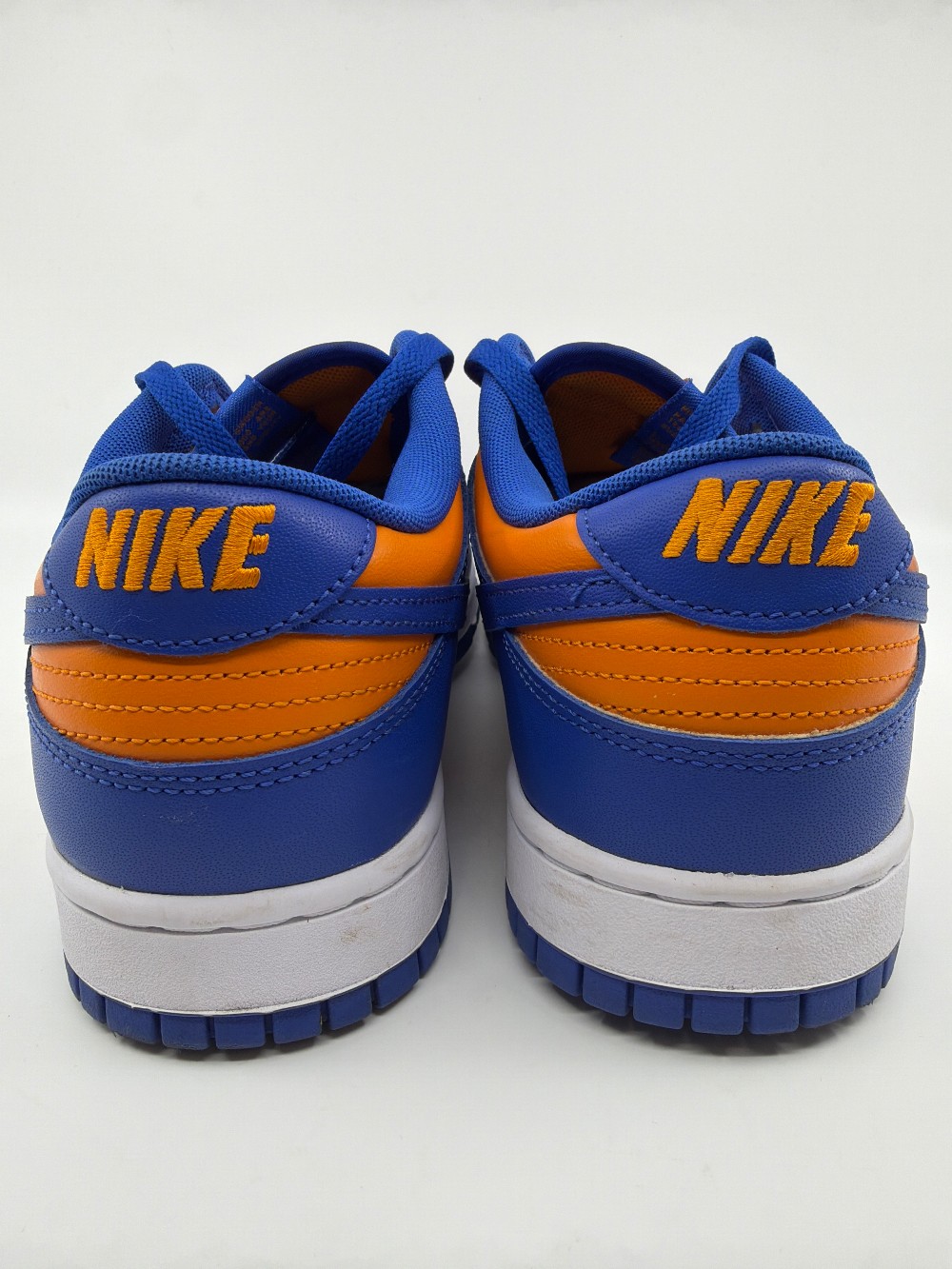 *USED* NIKE DUNK LOW - KNICKS