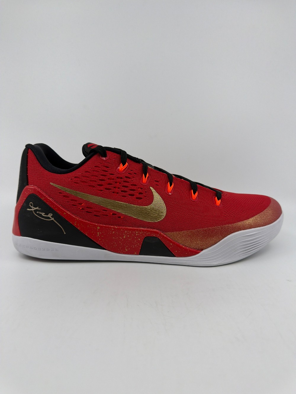 *USED* NIKE KOBE 9 EM LOW PROTRO - CHINA