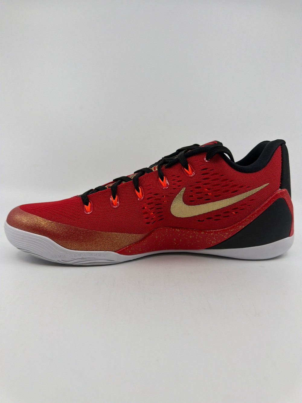 *USED* NIKE KOBE 9 EM LOW PROTRO - CHINA
