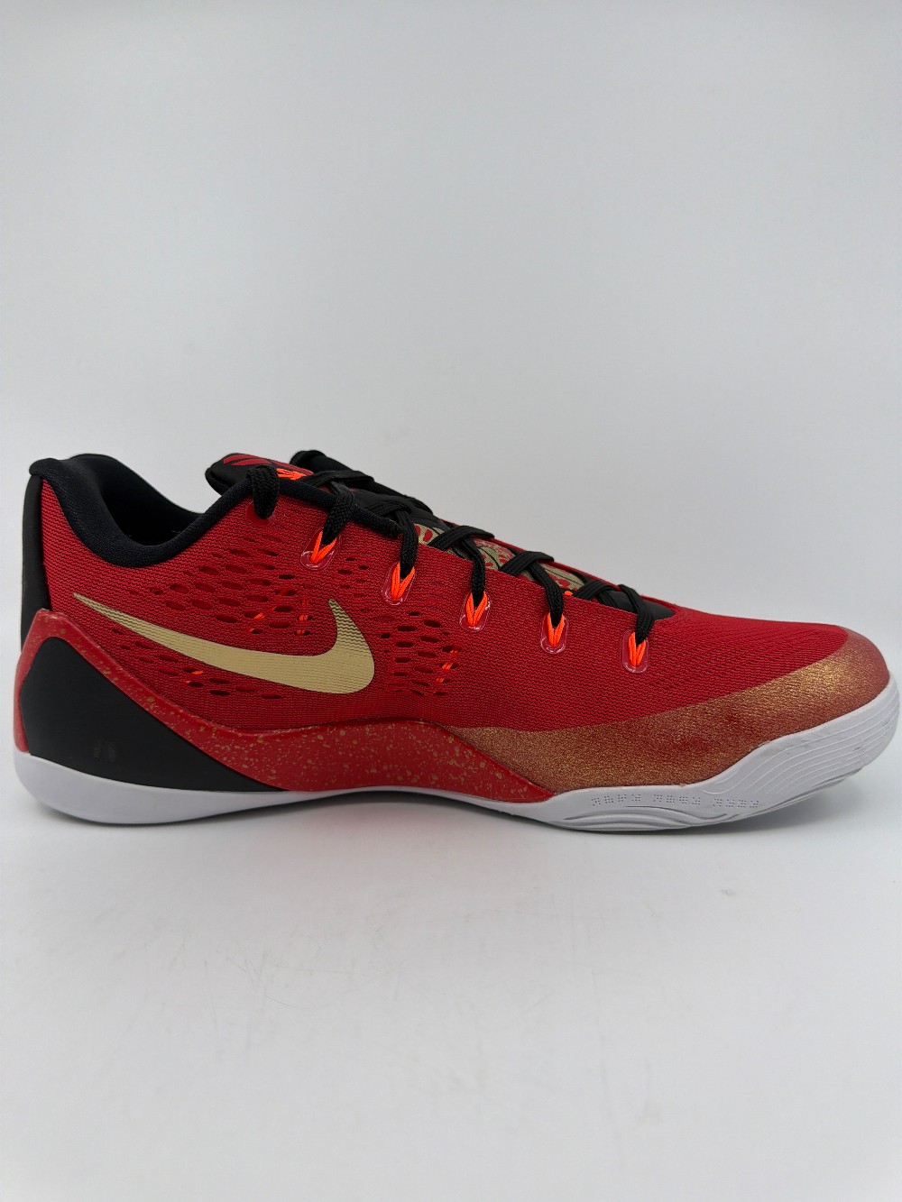 *USED* NIKE KOBE 9 EM LOW PROTRO - CHINA