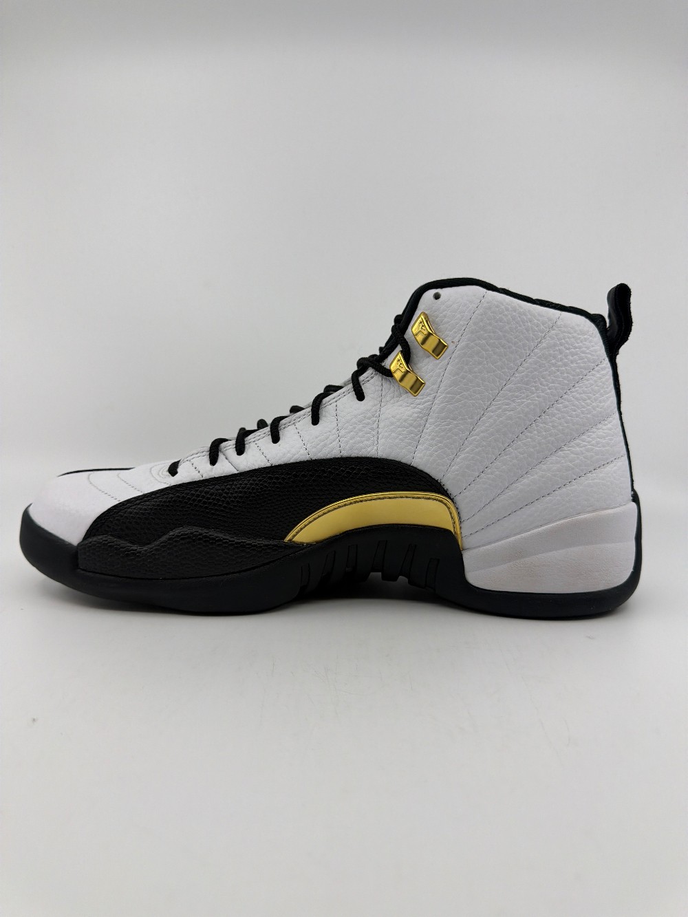 *USED/REP BOX* AJ 12 - TAXI (2025)