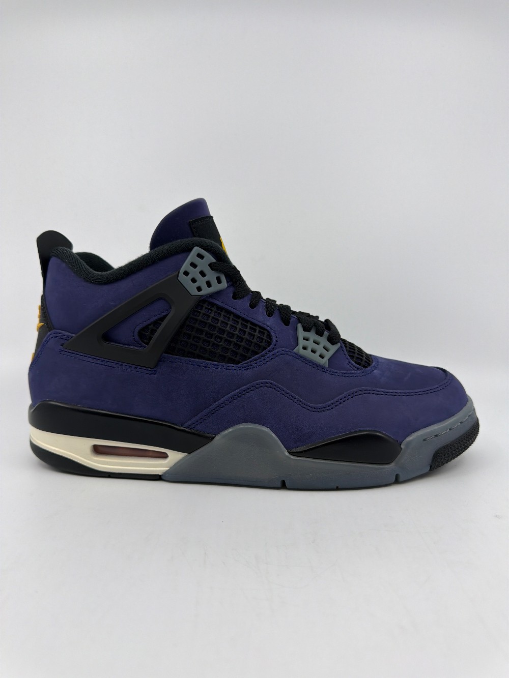 *USED* AJ 4 - LAKERS