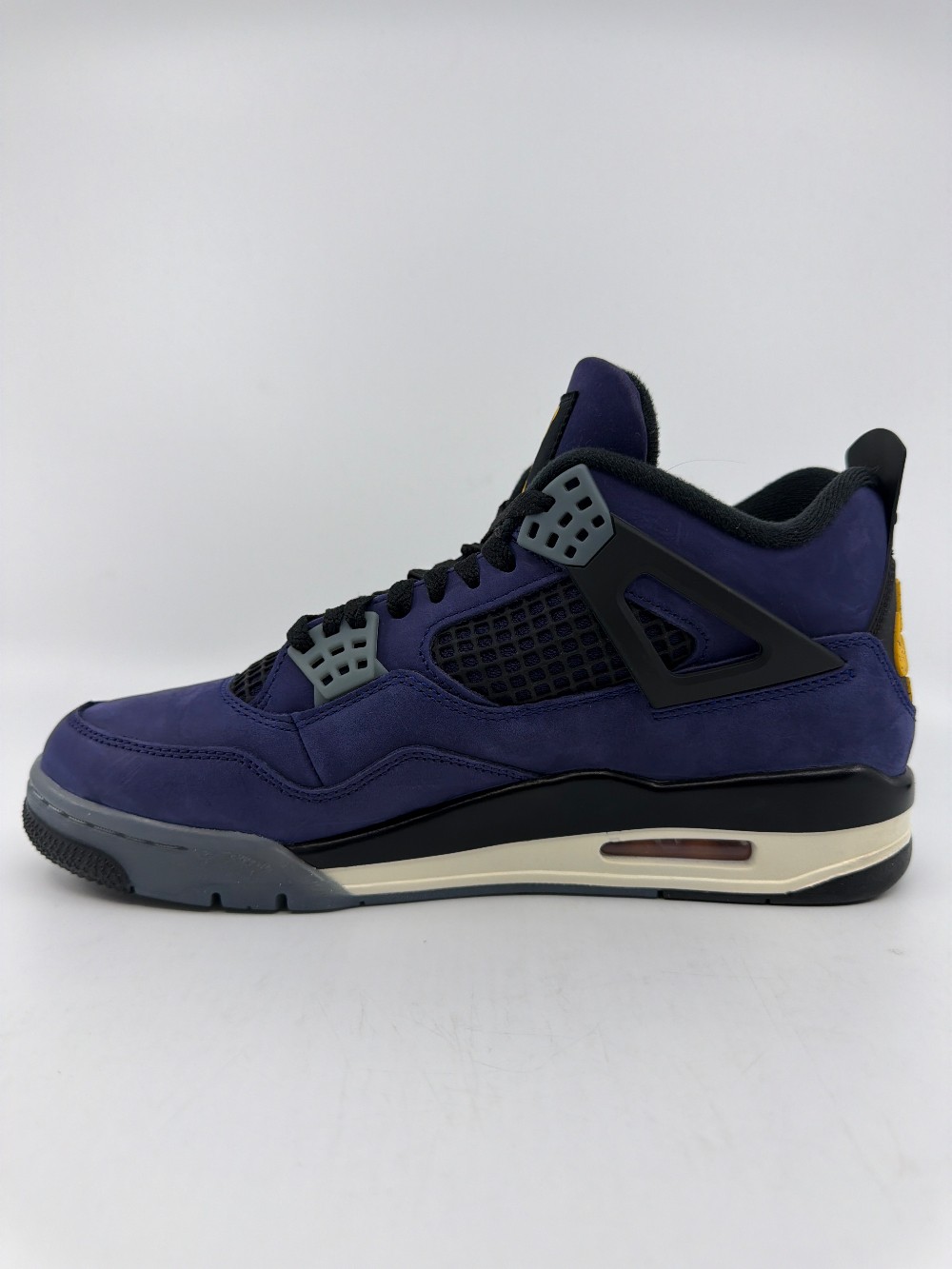 *USED* AJ 4 - LAKERS