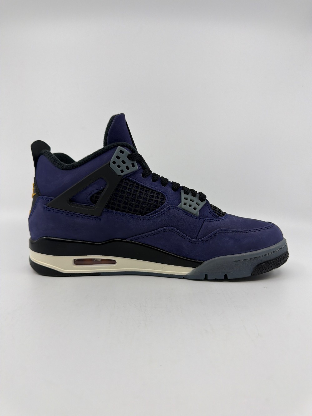*USED* AJ 4 - LAKERS