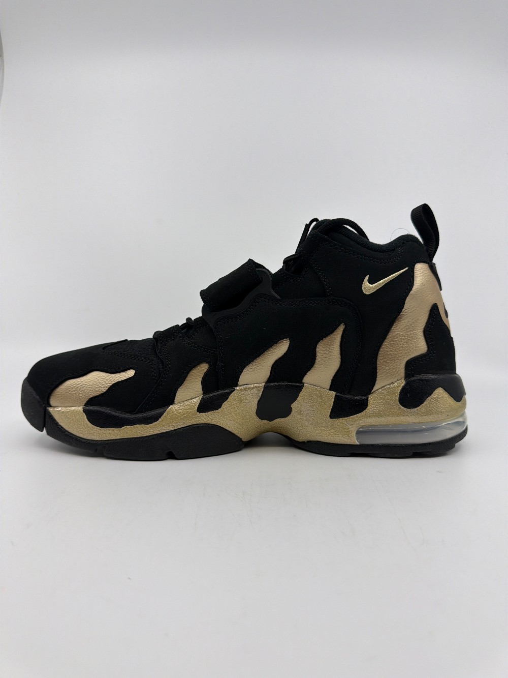 *USED/NO BOX* NIKE AIR DT MAX ‘96 - BLACK VEGAS GOLD