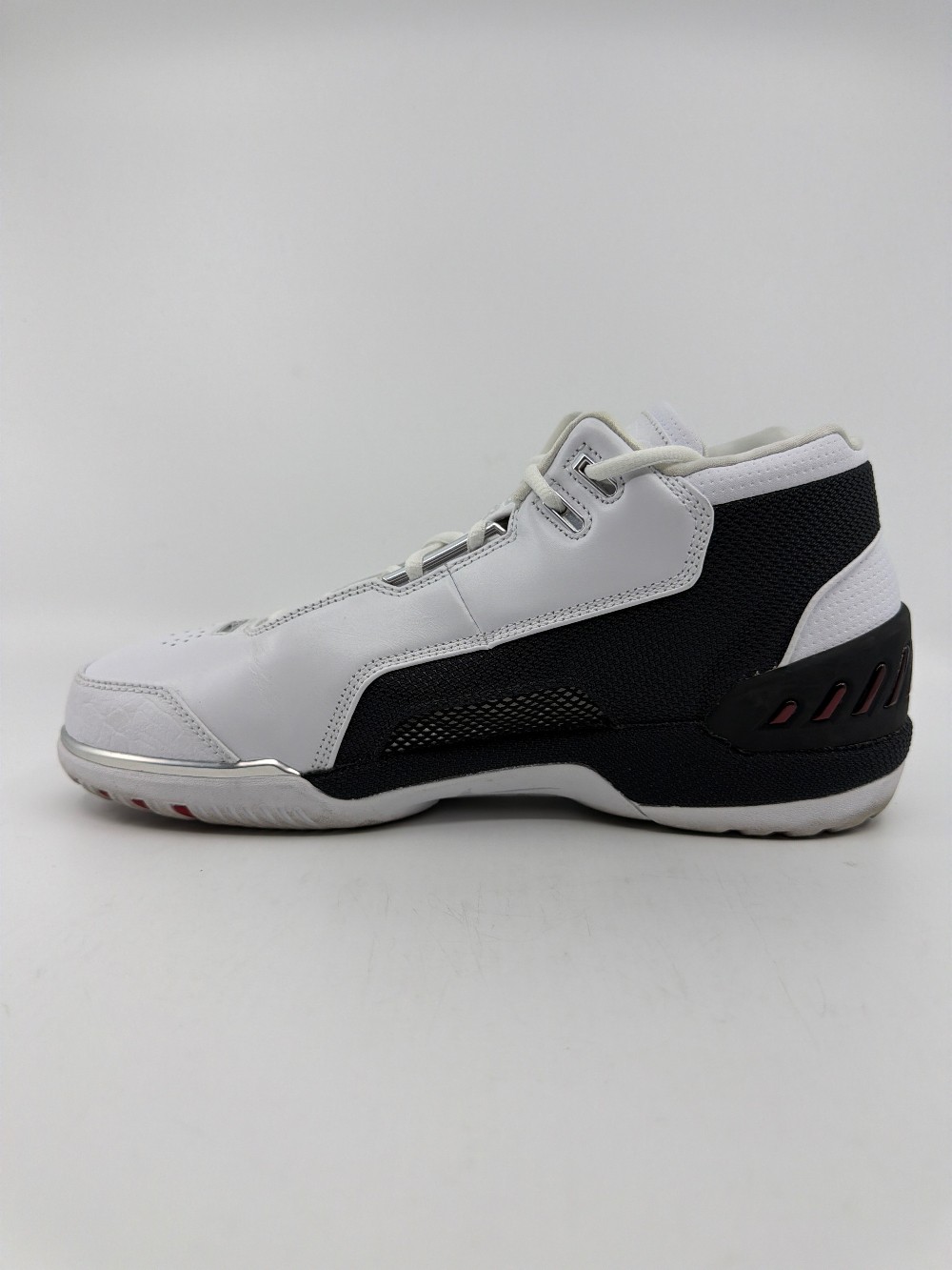 *USED/NO BOX* NIKE AIR ZOOL GENERATION RETRO - DEBUT (2023)