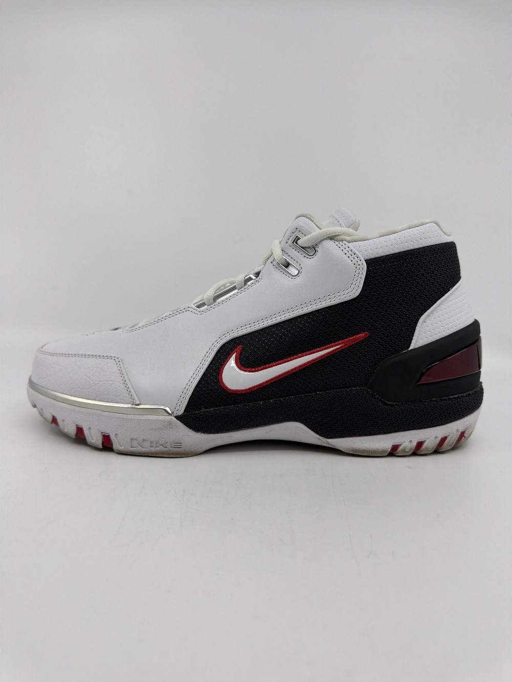*USED/NO BOX* NIKE AIR ZOOL GENERATION RETRO - DEBUT (2023)