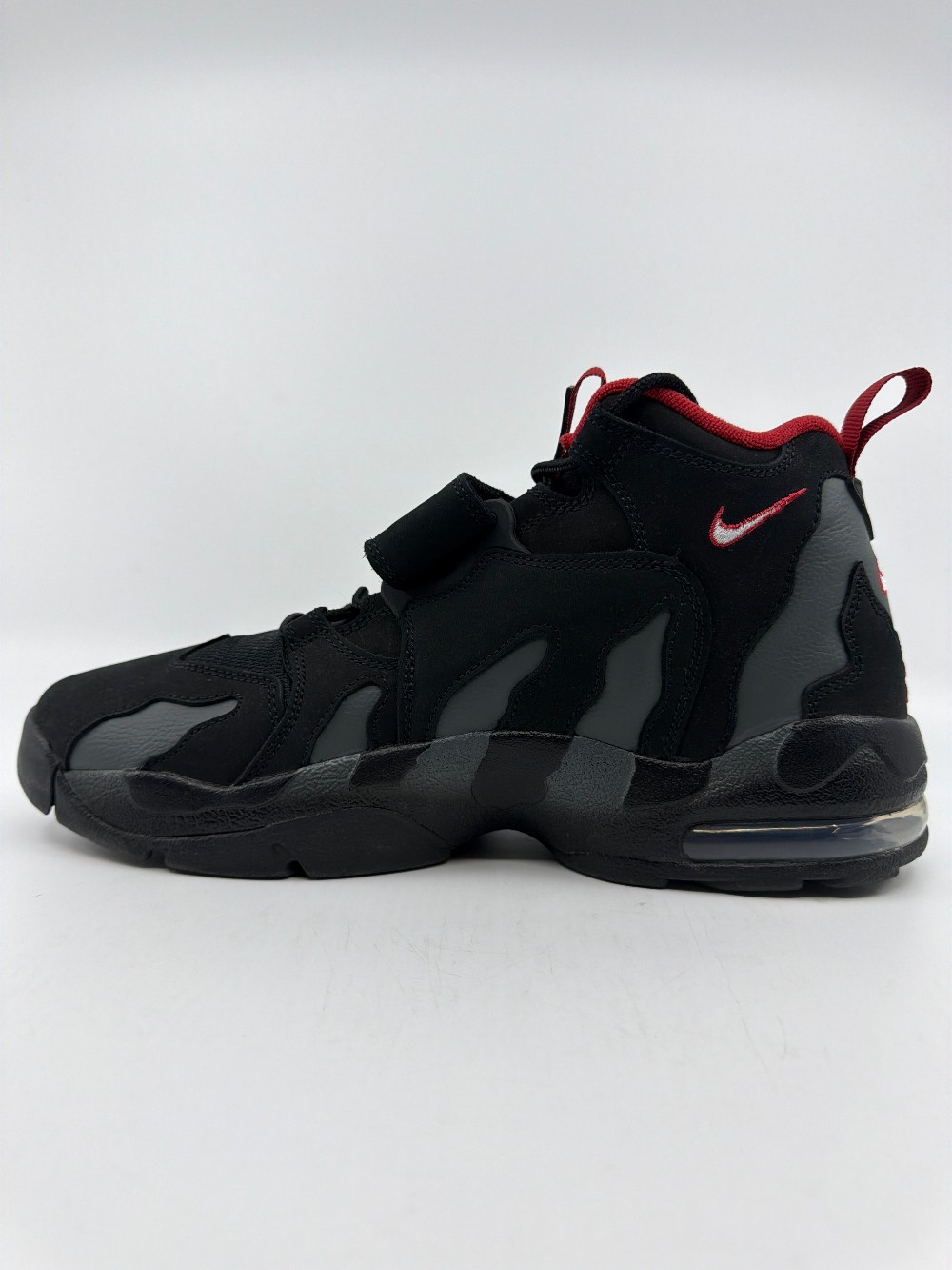 *USED/NO BOX* NIKE AIR DT MAX ‘96 - FALCONS