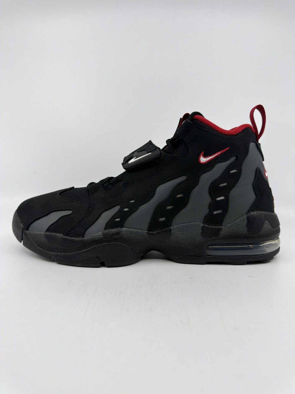 *USED/NO BOX* NIKE AIR DT MAX ‘96 - FALCONS