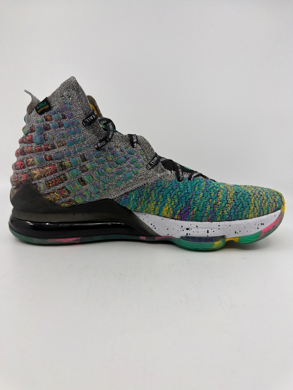 *VNDS* NIKE LEBRON 17 - I PROMISE