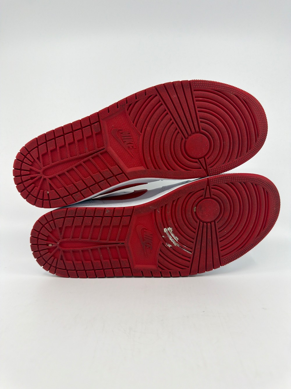 *USED* AJ 1 LOW - UNIVERSITY RED