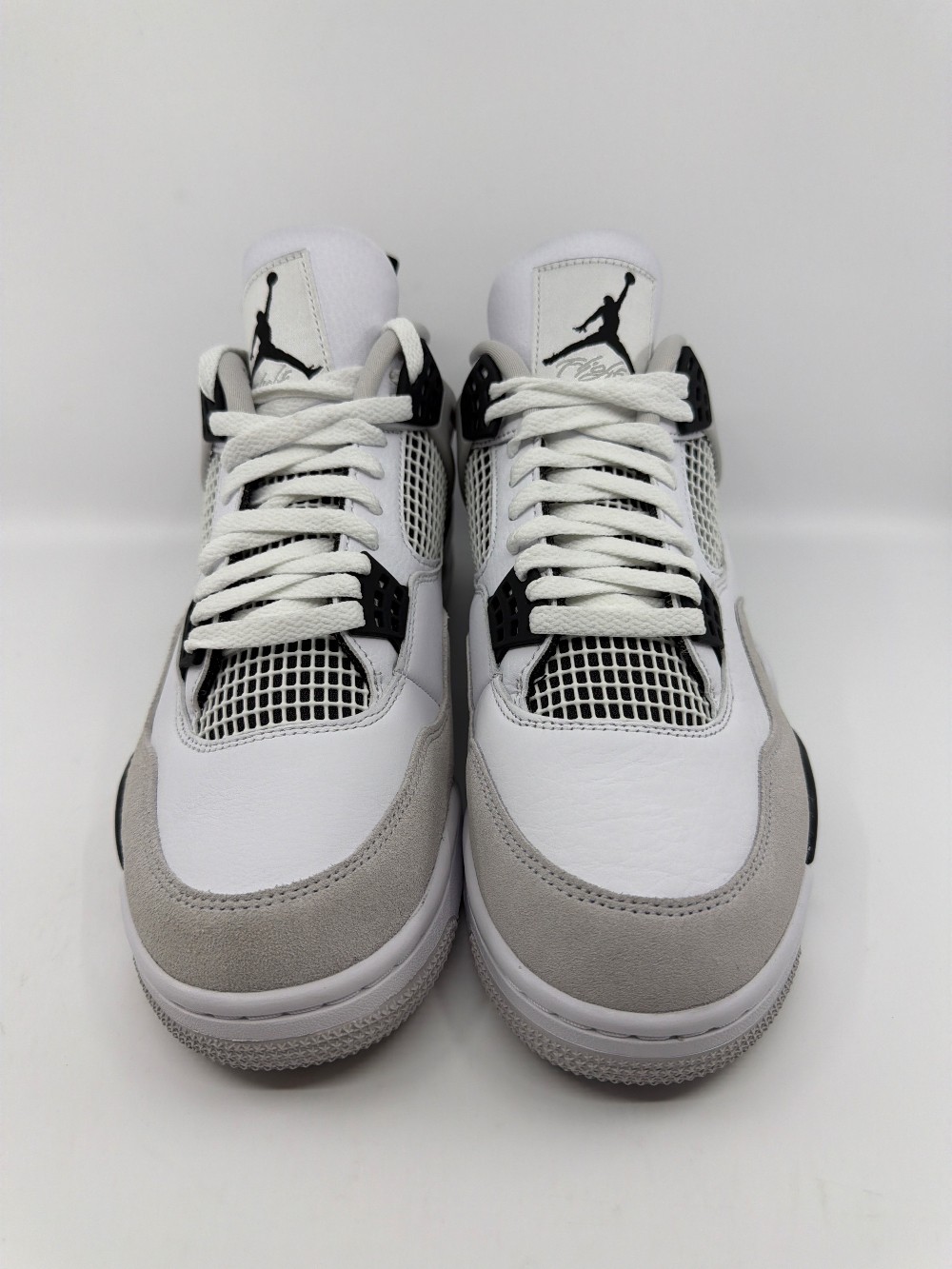 AJ 4 - MILITARY BLACK