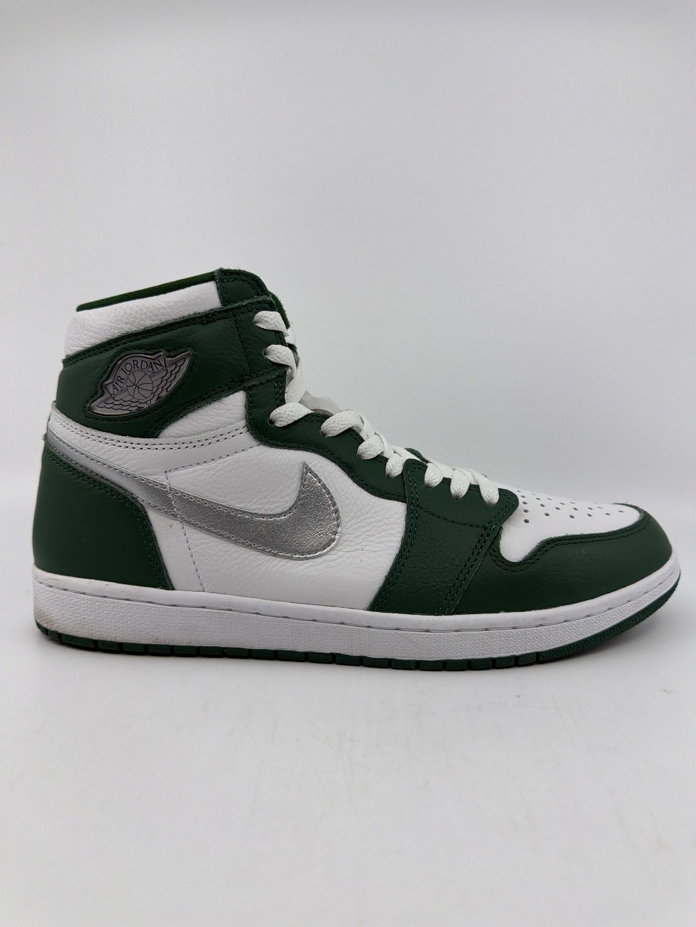 *USED* AJ 1 - GORGE GREEN