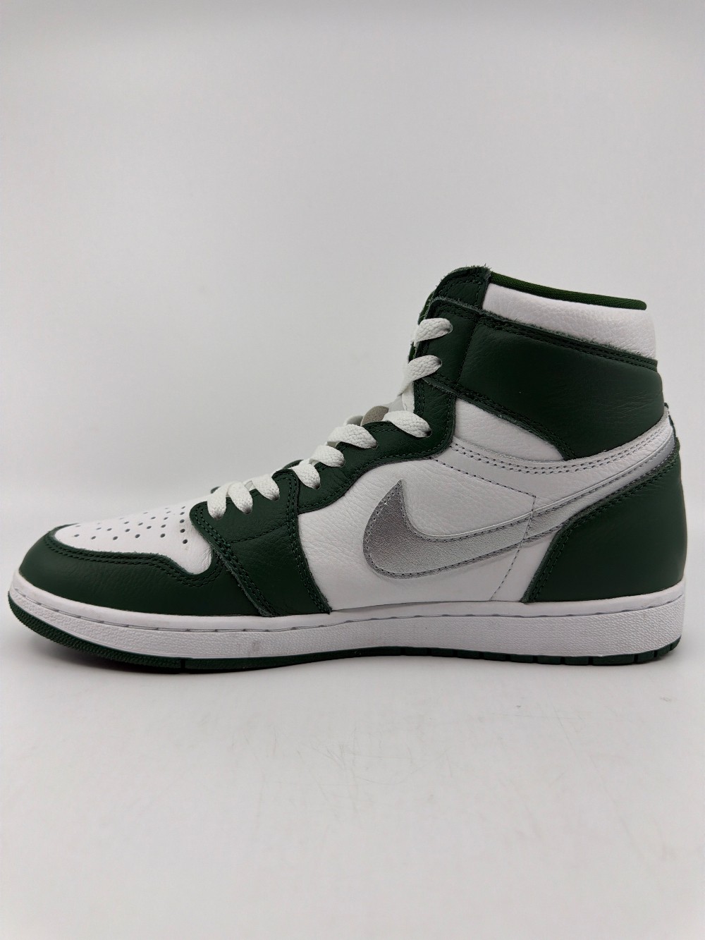 *USED* AJ 1 - GORGE GREEN