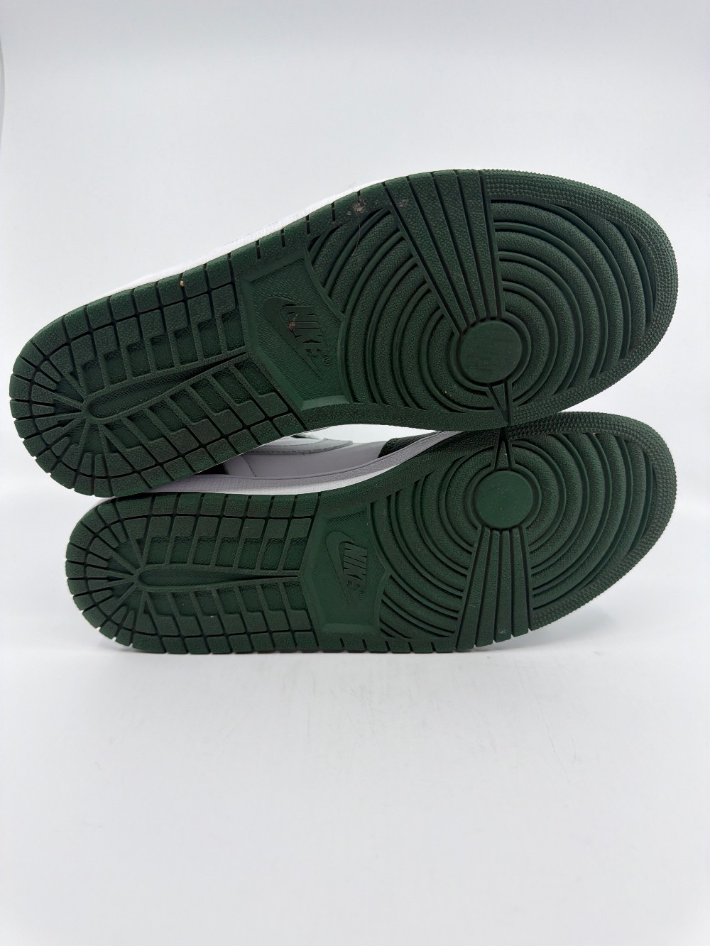 *USED* AJ 1 - GORGE GREEN