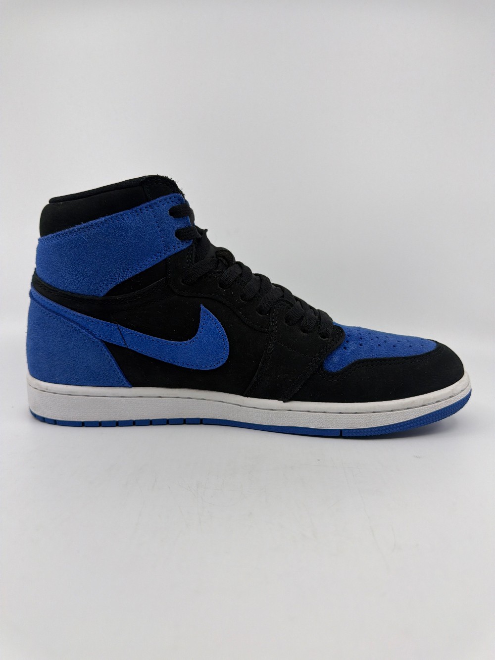 *USED* AJ 1 - ROYAL REIMAGINED