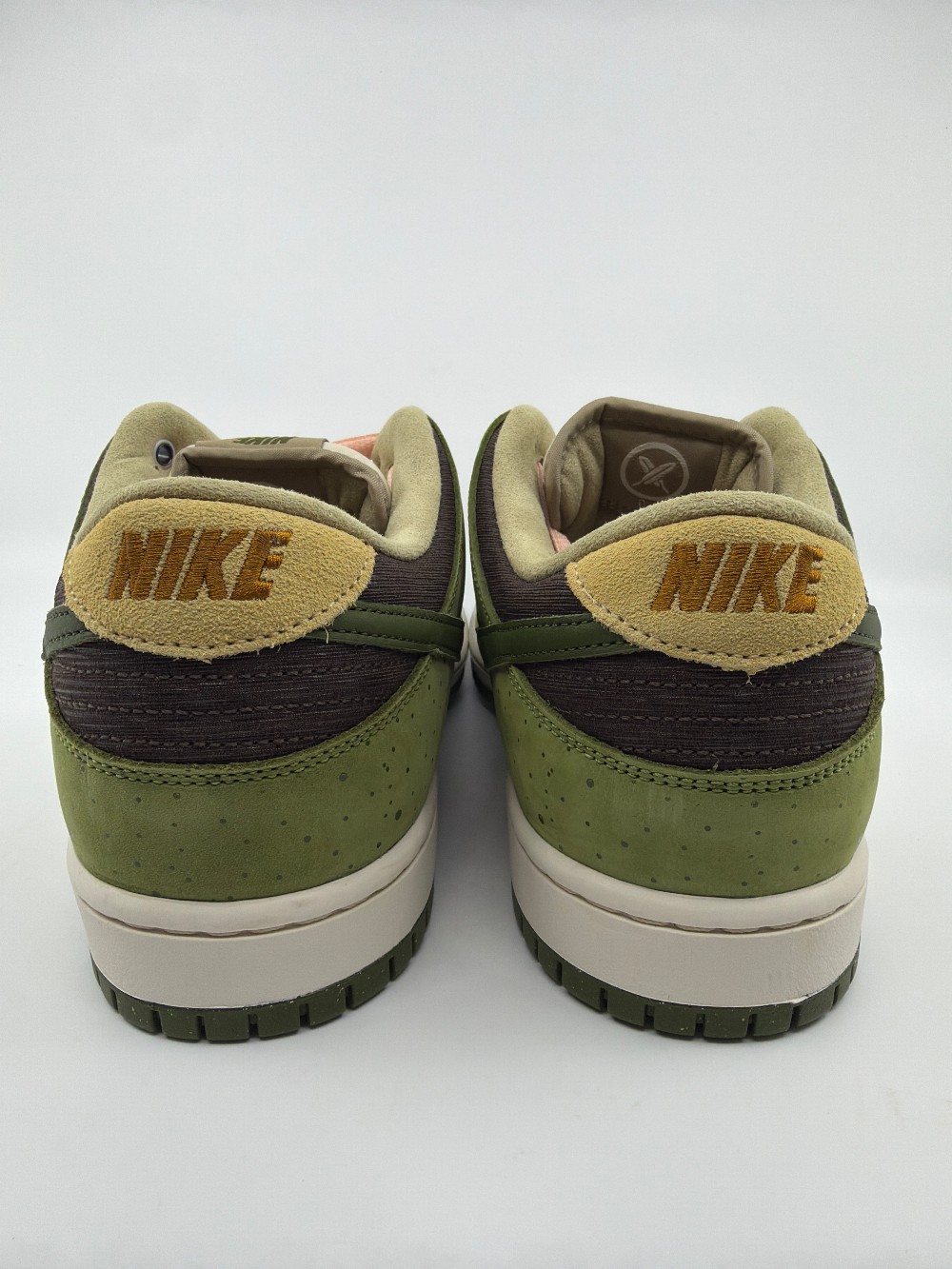 NIKE SB DUNK LOW - YUTO HORIGOME MATCHA