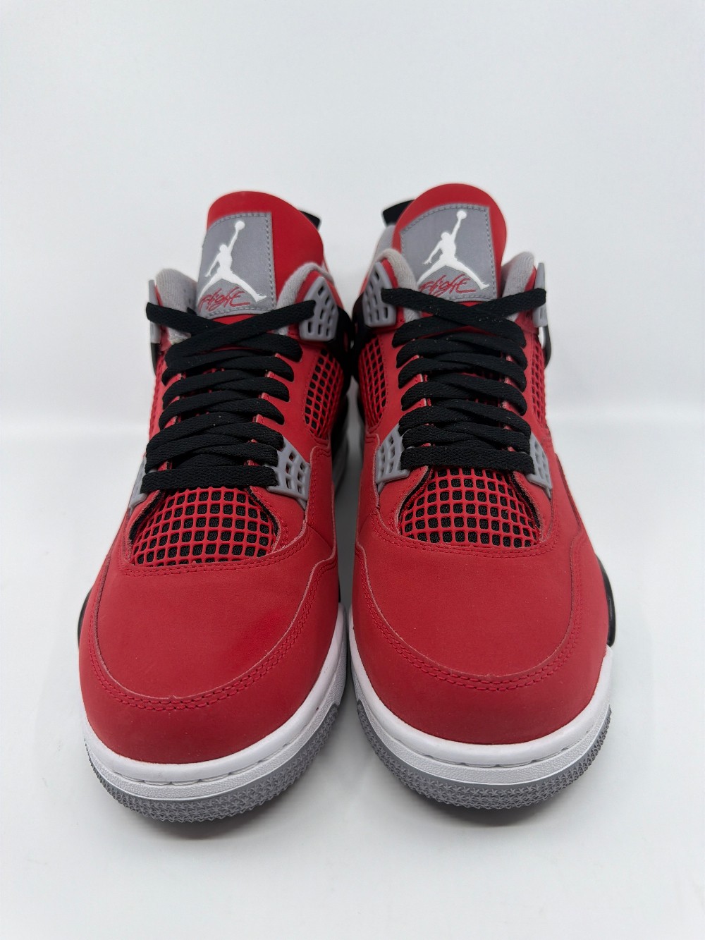 AJ 4 - TORO BRAVO
