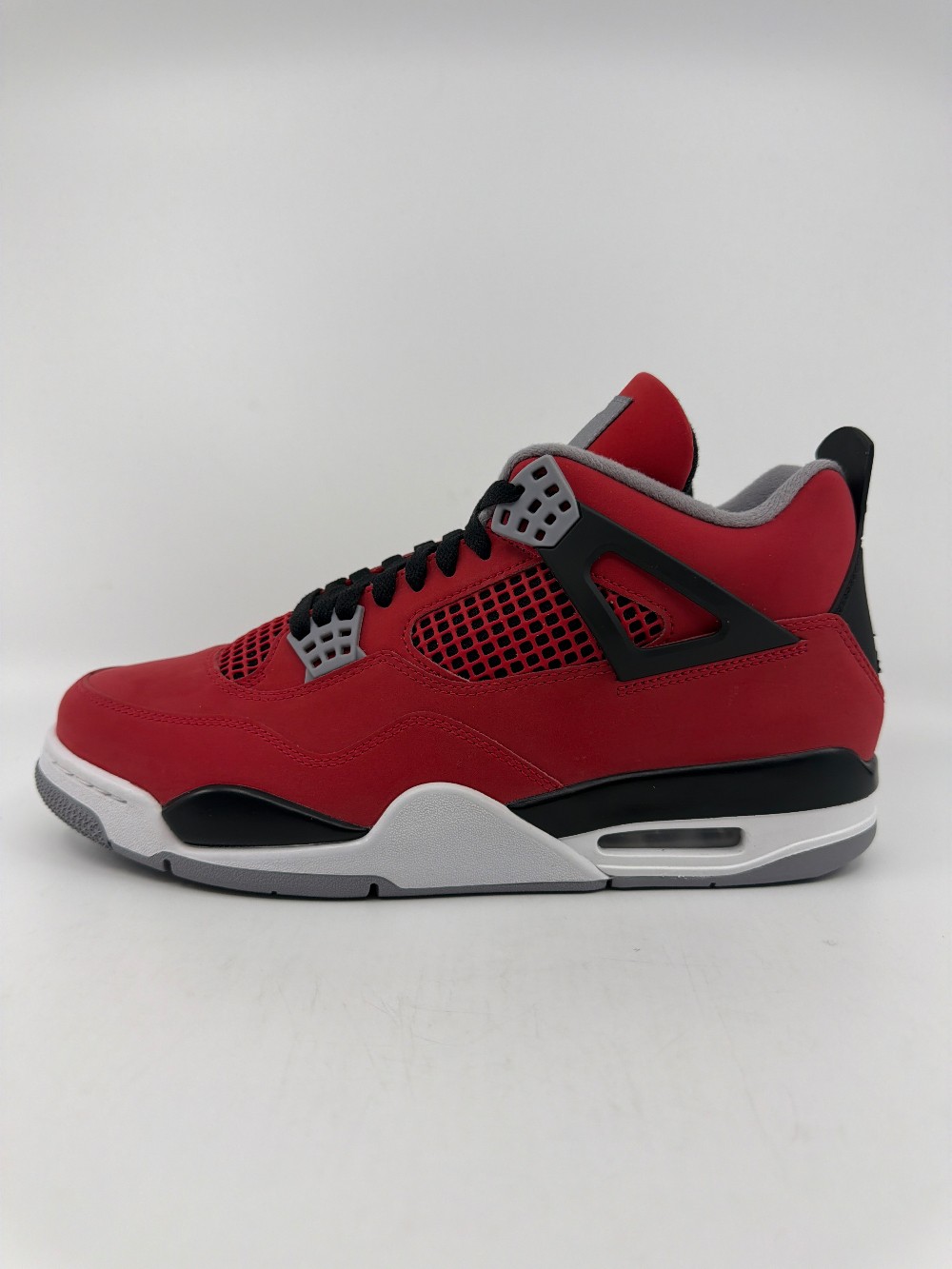 AJ 4 - TORO BRAVO
