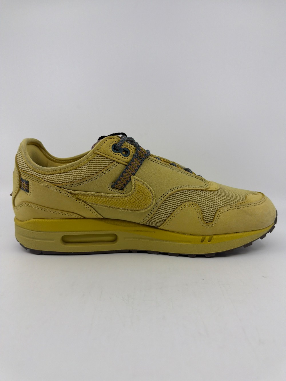 *USED* NIKE AIR MAX 1 X TRAVIS SCOTT - SATURN GOLD