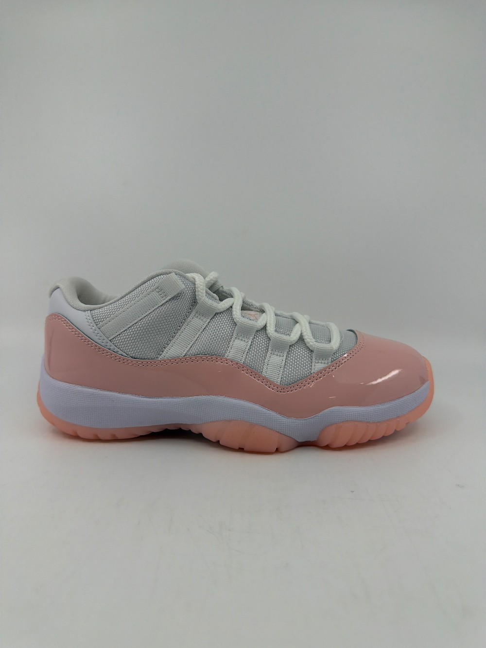 AJ 11 LOW (W) - LEGEND PINK
