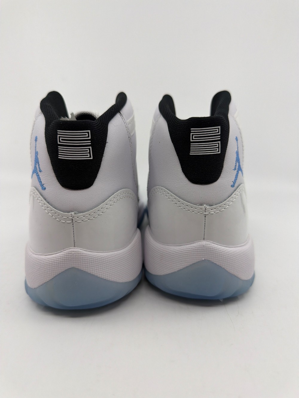 AJ 11 (GS) - LEGEND BLUE (2025)