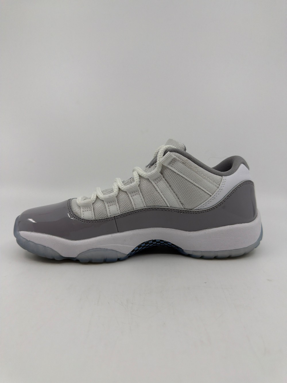 *USED* AJ 11 LOW (GS) - CEMENT GREY
