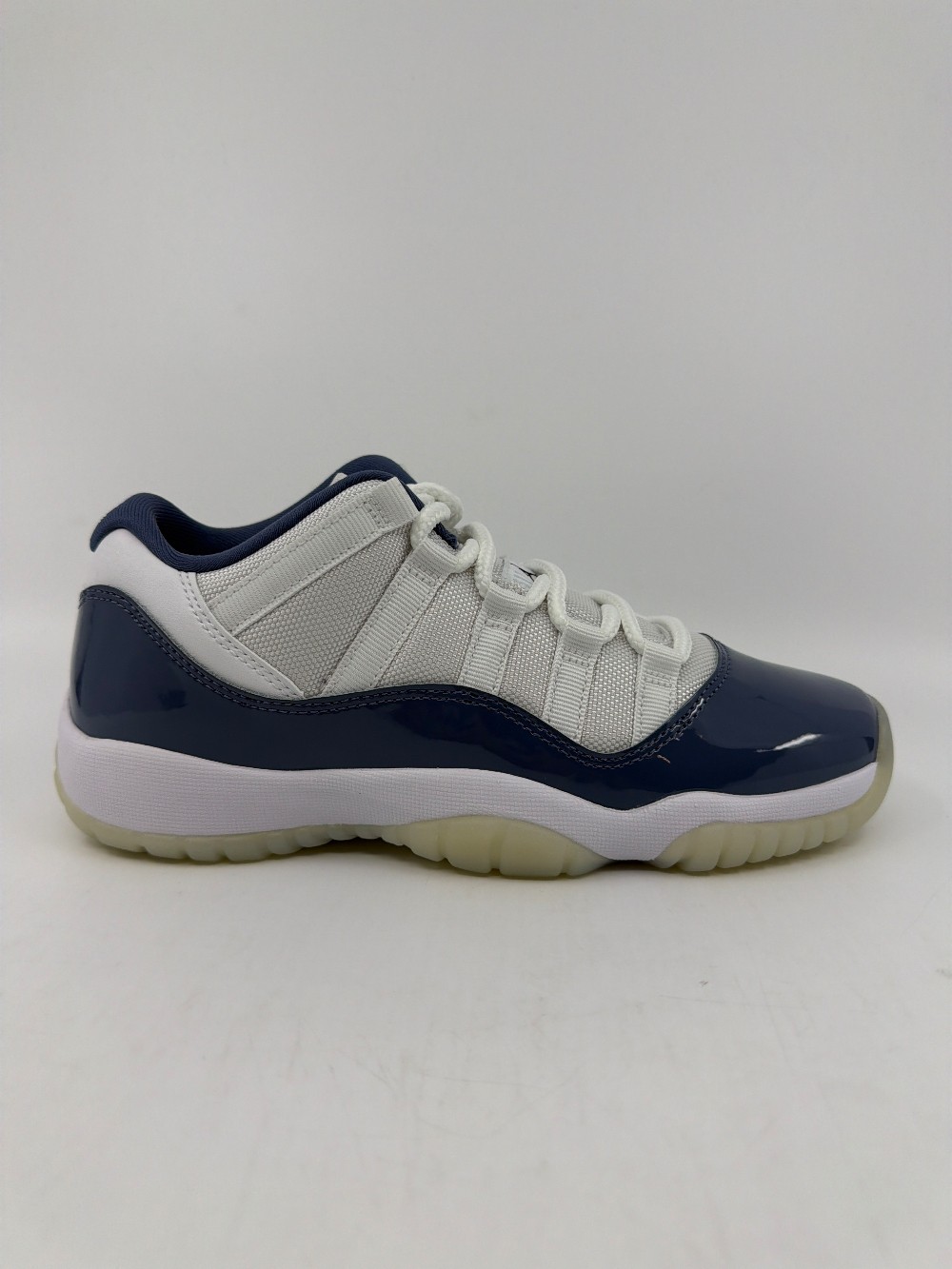 AJ 11 (GS) - DIFFUSED BLUE