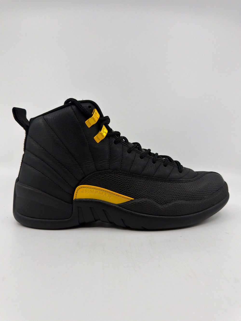 *USED* AJ 12 - BLACK TAXI