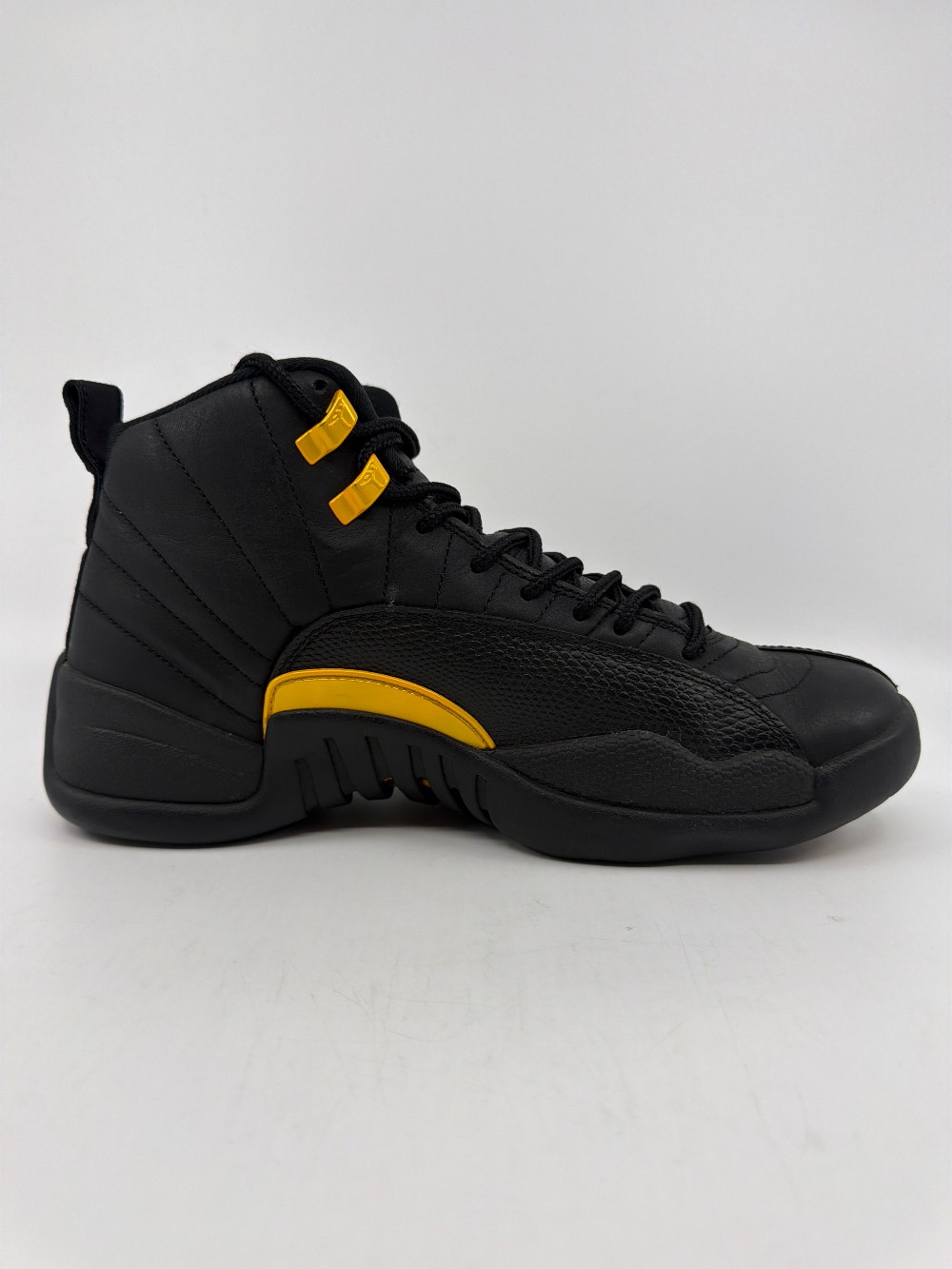 *USED* AJ 12 - BLACK TAXI