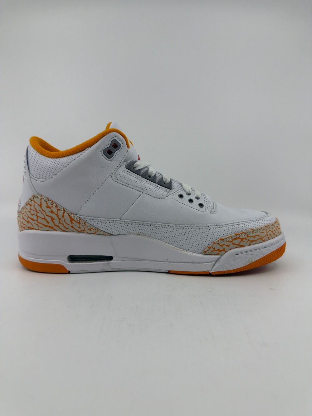 *USED/NO BOX* AJ 3 (W) - ORANGE CITRUS