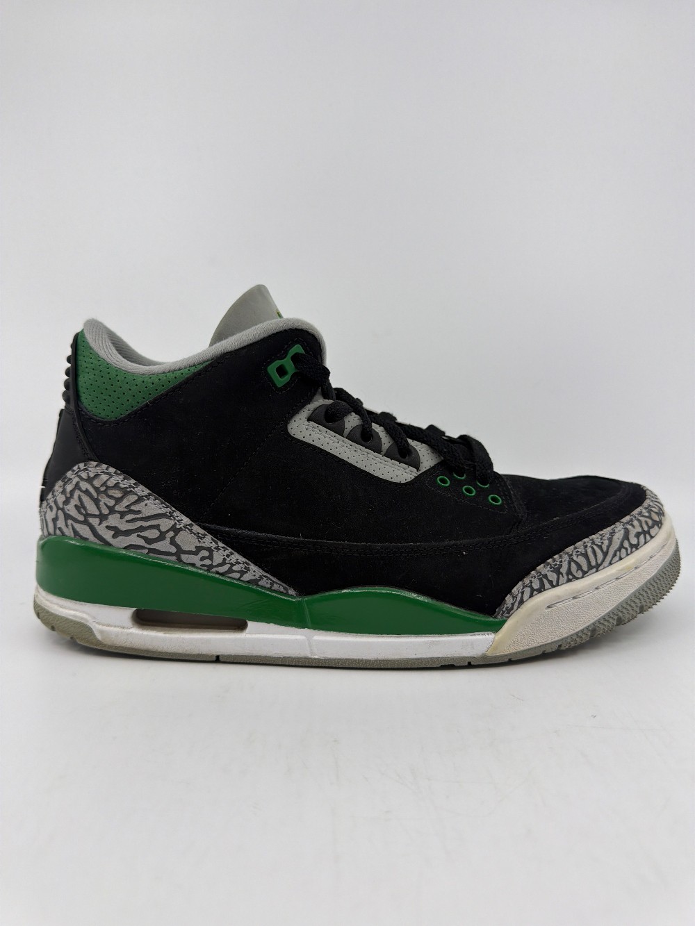 *USED/NO BOX* AJ 3 - PINE GREEN