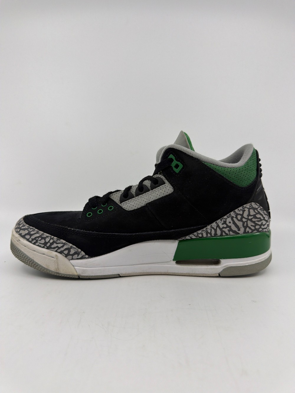 *USED/NO BOX* AJ 3 - PINE GREEN