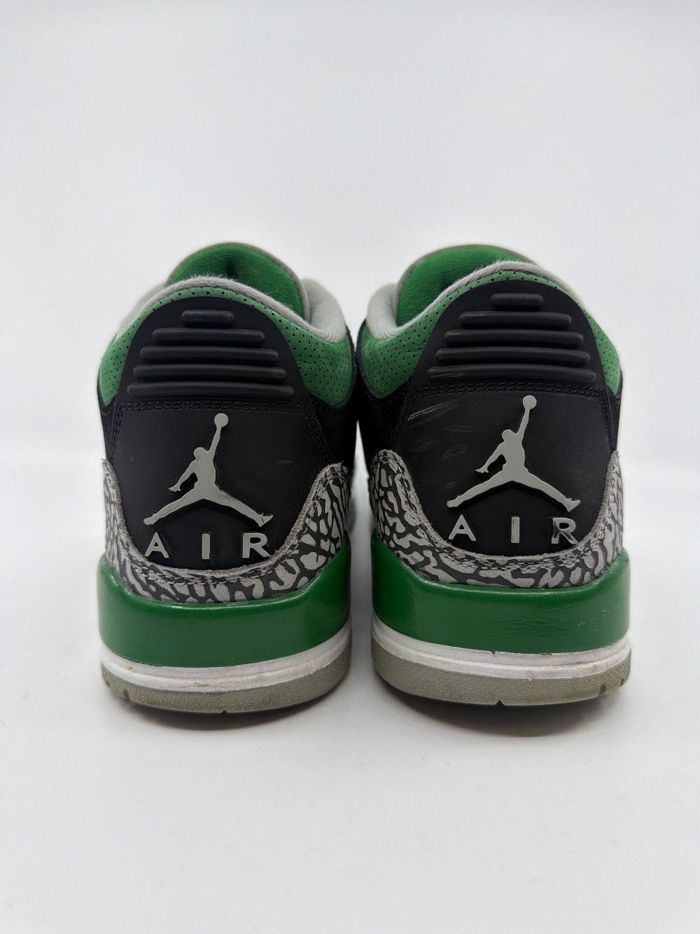 *USED/NO BOX* AJ 3 - PINE GREEN