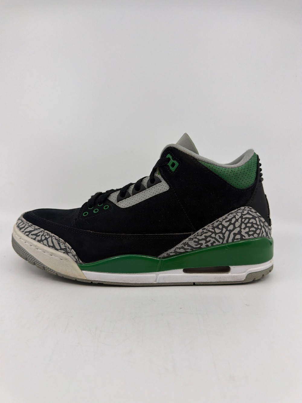 *USED/NO BOX* AJ 3 - PINE GREEN