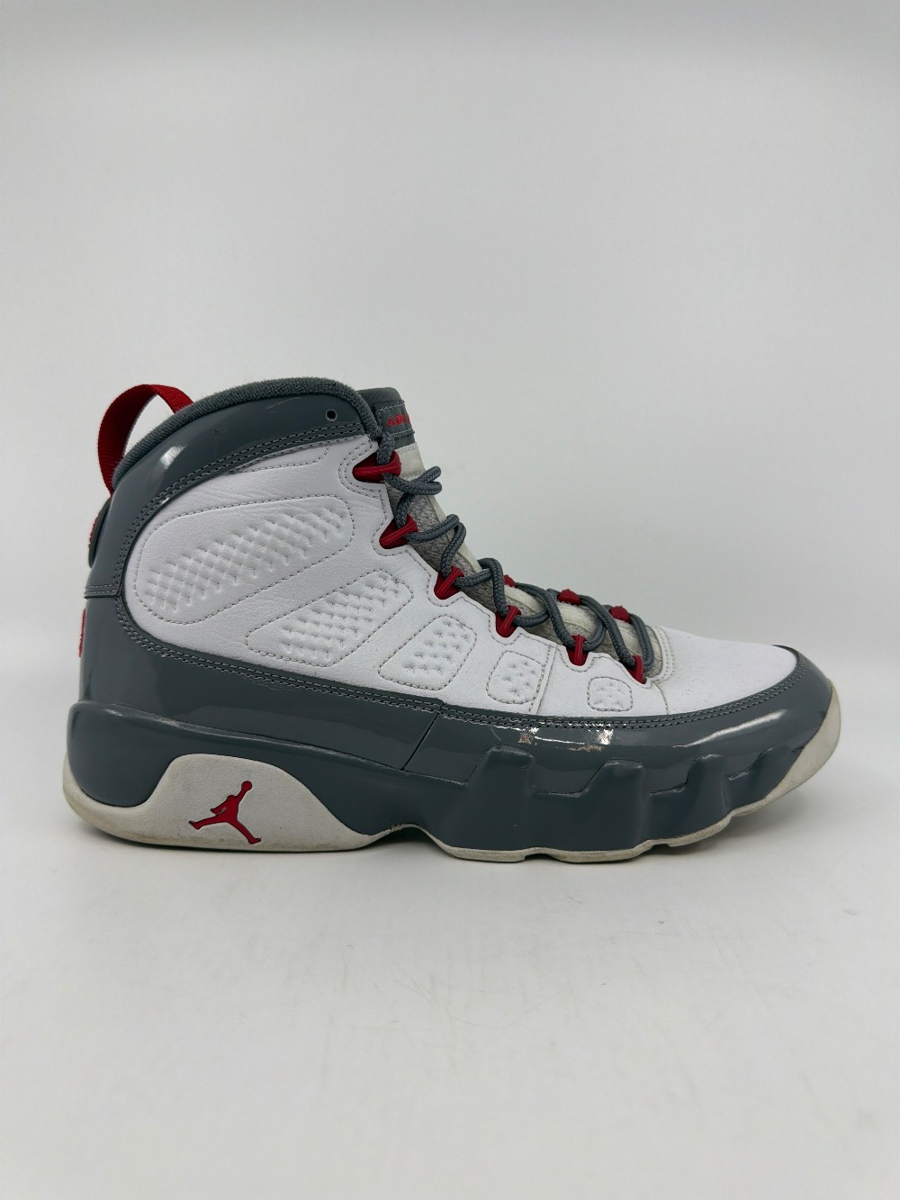 *USED/NO BOX* AJ 9 - FIRE RED