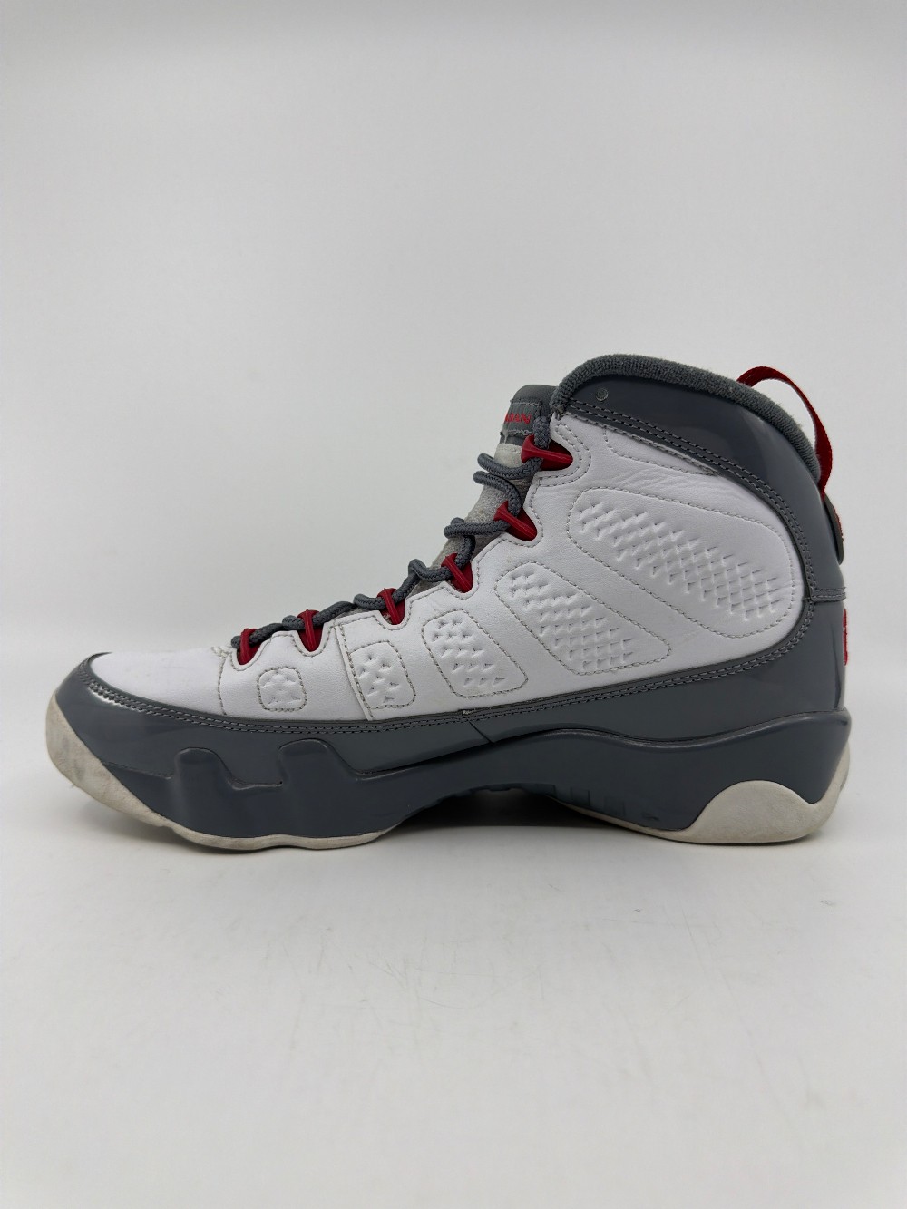 *USED/NO BOX* AJ 9 - FIRE RED
