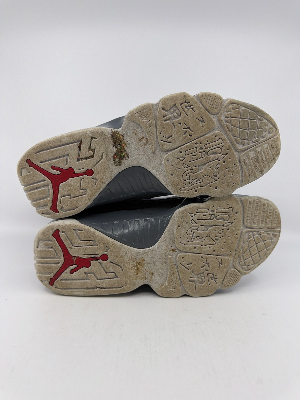*USED/NO BOX* AJ 9 - FIRE RED