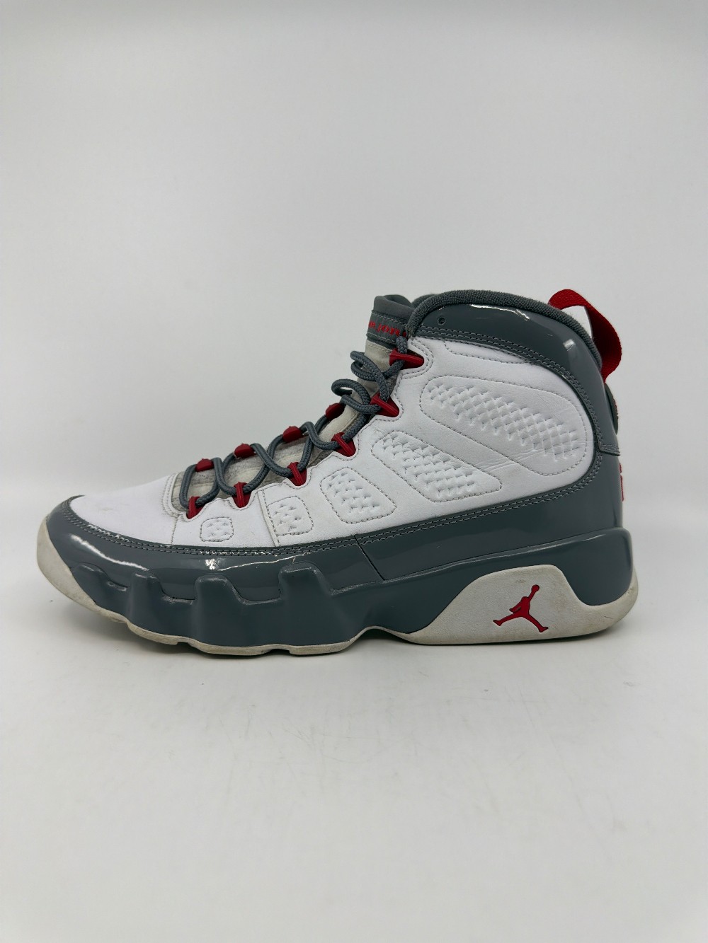 *USED/NO BOX* AJ 9 - FIRE RED