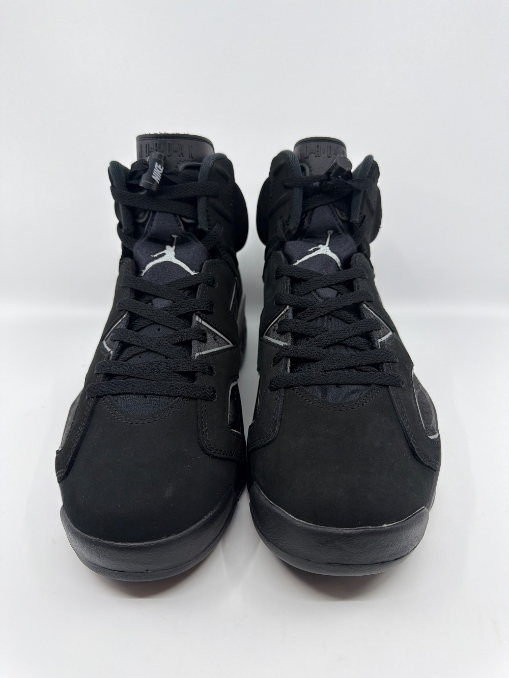 AJ 6 - CAP AND GOWN