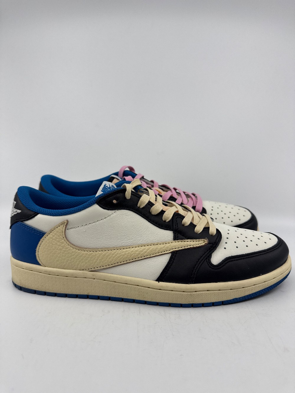*USED* AJ 1 LOW X TRAVIS SCOTT - FRAGMENT