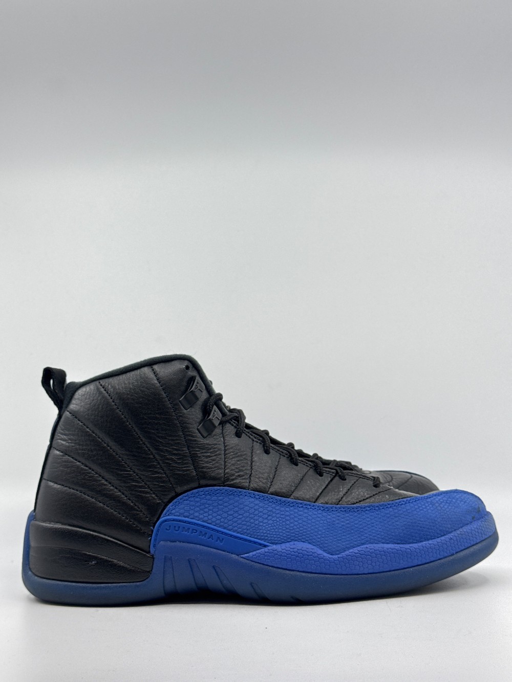 *USED* AJ 12 - BLACK GAME ROYAL