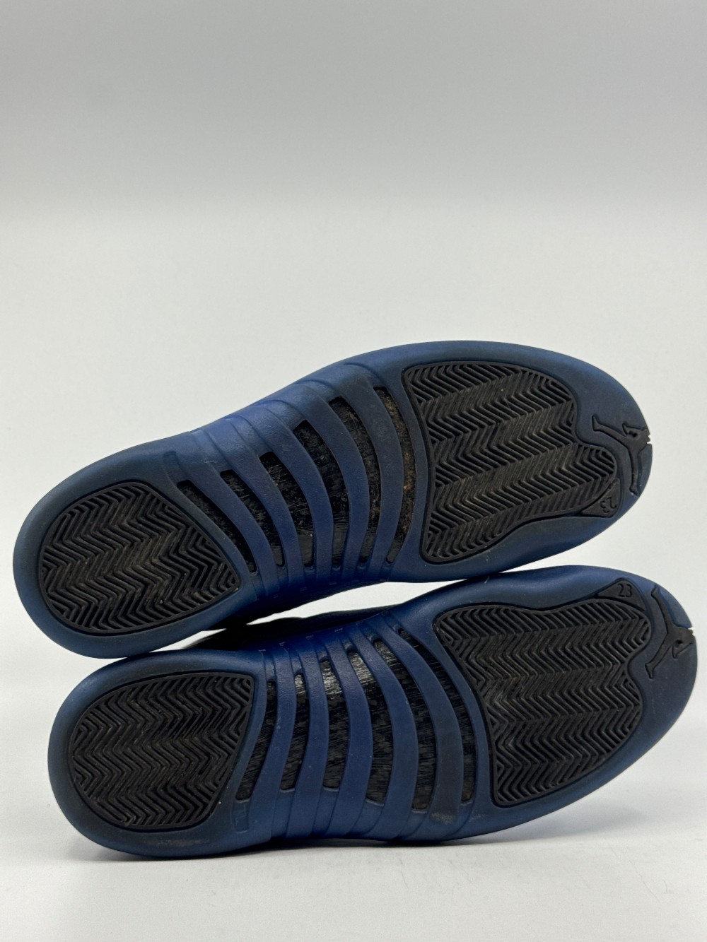 *USED* AJ 12 - BLACK GAME ROYAL