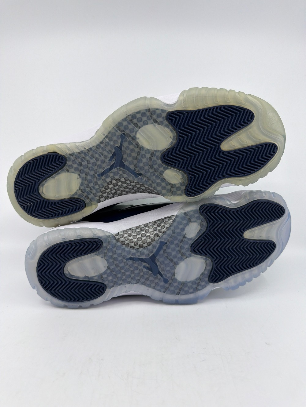 AJ 11 LOW - GEORGETOWN