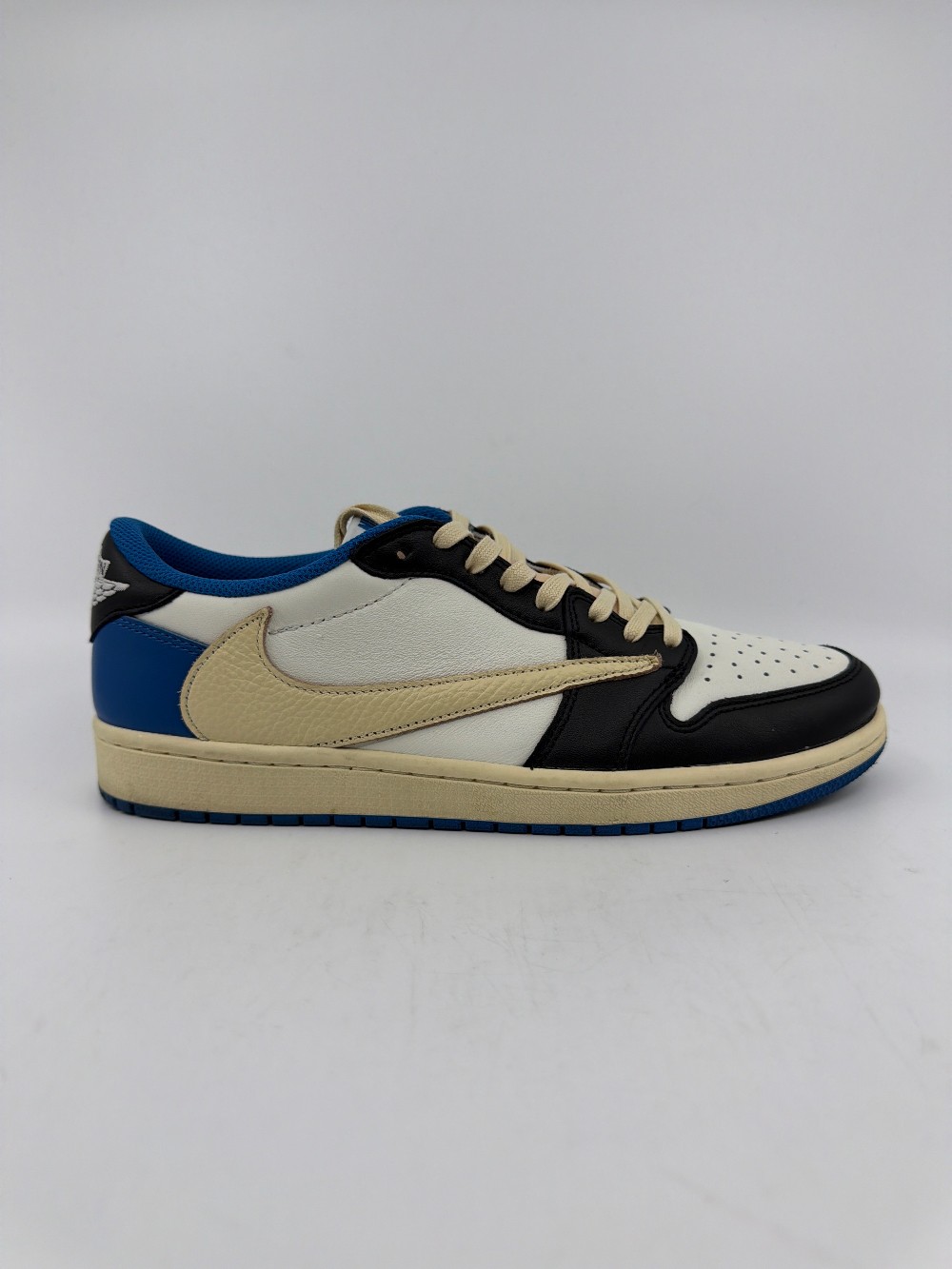 *USED* AJ 1 LOW X TRAVIS SCOTT - FRAGMENT