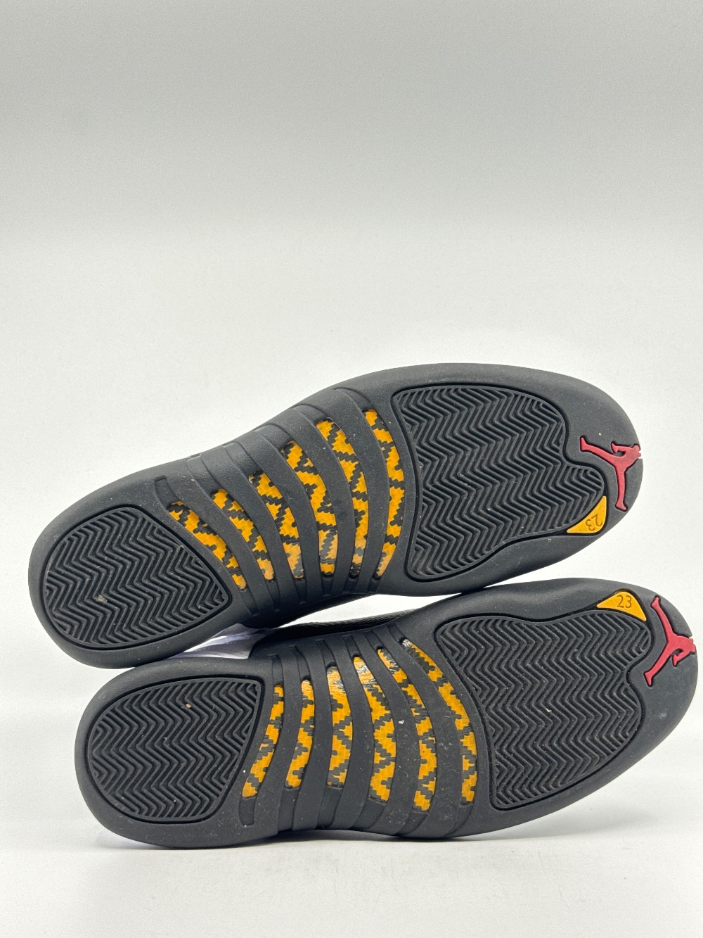 *USED/REP BOX* AJ 12 - TAXI (2025)