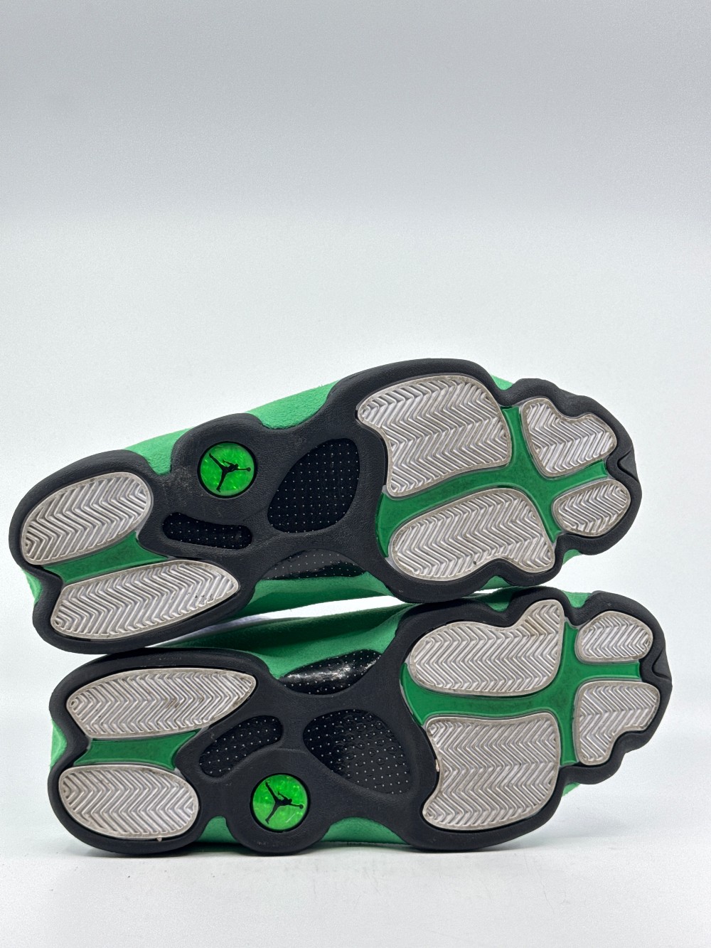*USED* AJ 13 - WHITE LUCKY GREEN