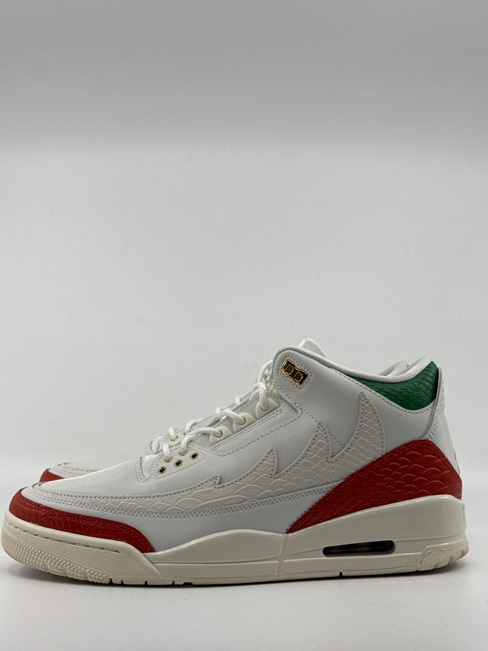 *USED* AJ 3 - EL VUELO SUMMIT WHITE
