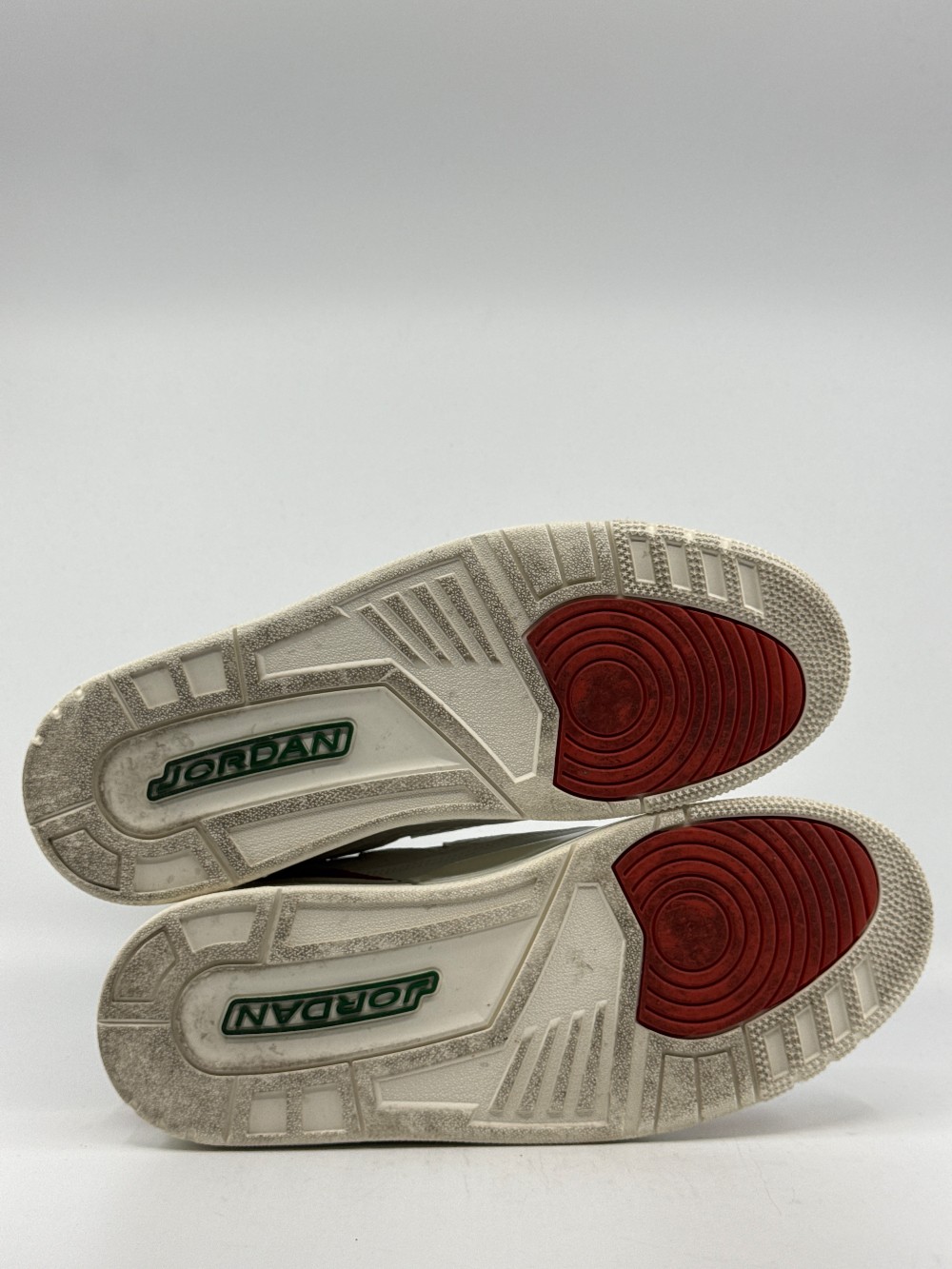 *USED* AJ 3 - EL VUELO SUMMIT WHITE
